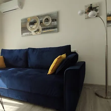 Pape Apartment
