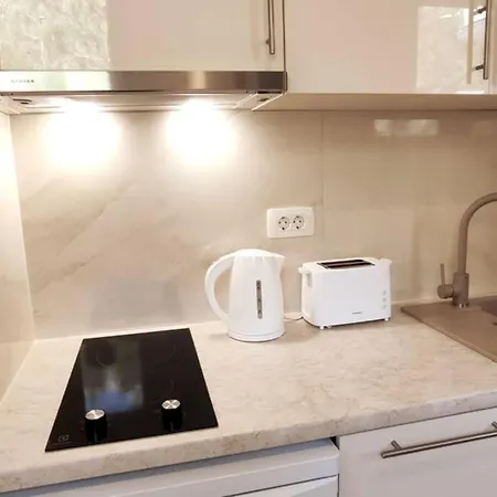 Pape Apartment